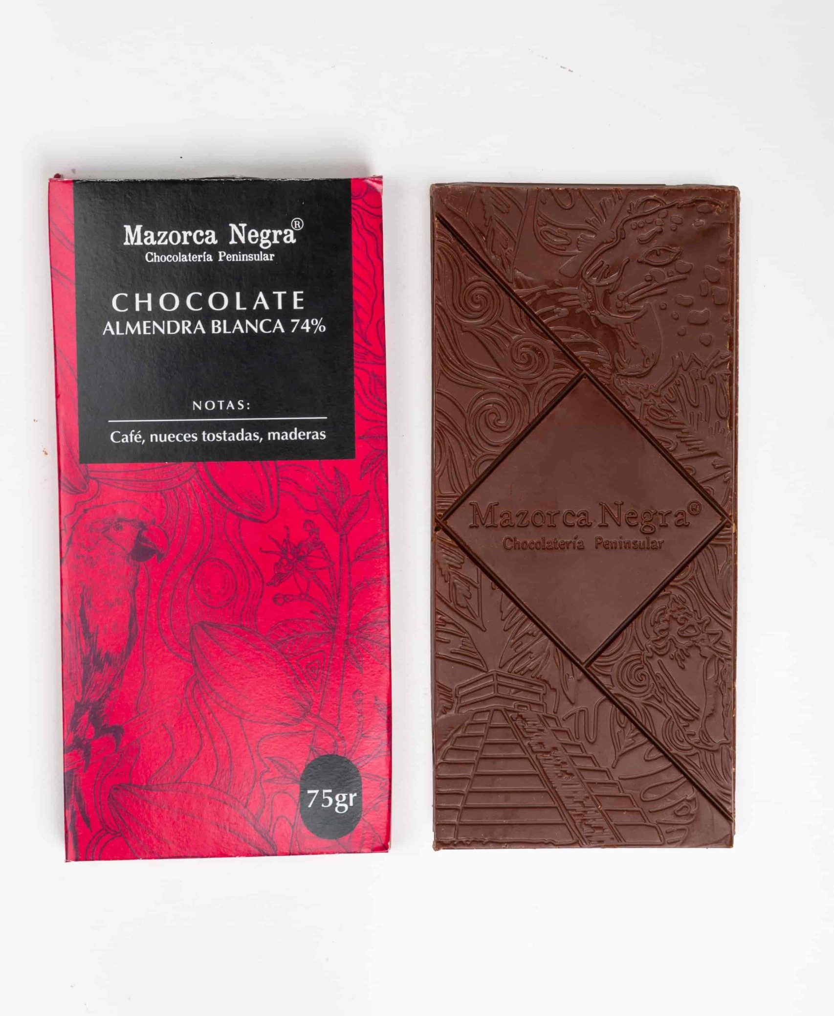Barra Mazorca Negra Chocolate Almendra Blanca al 74% Cacao 75 g